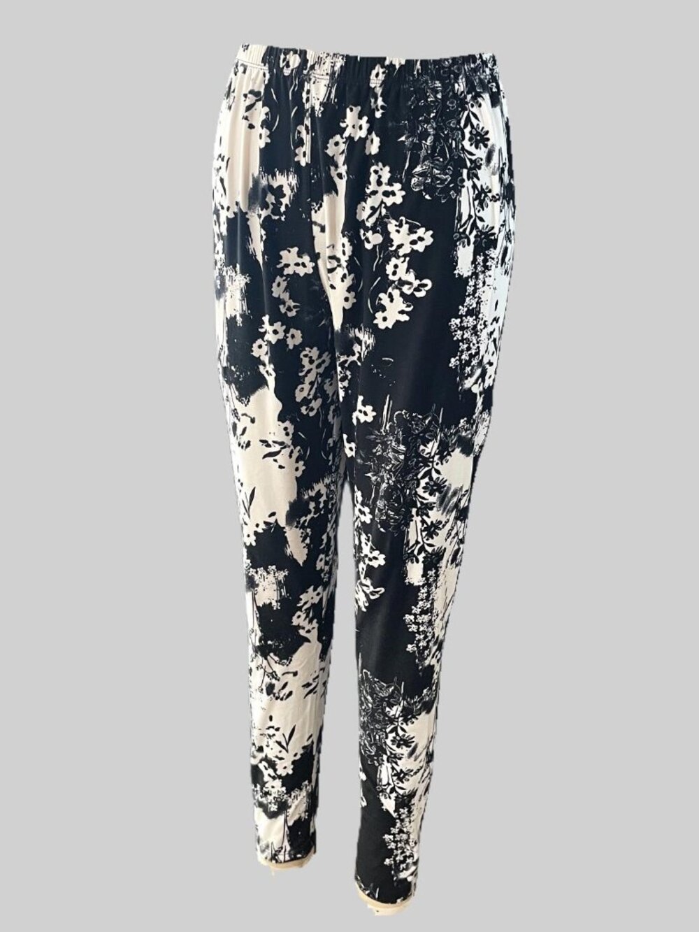 UNICORN PLUS Black & White Abstract Floral Leggings